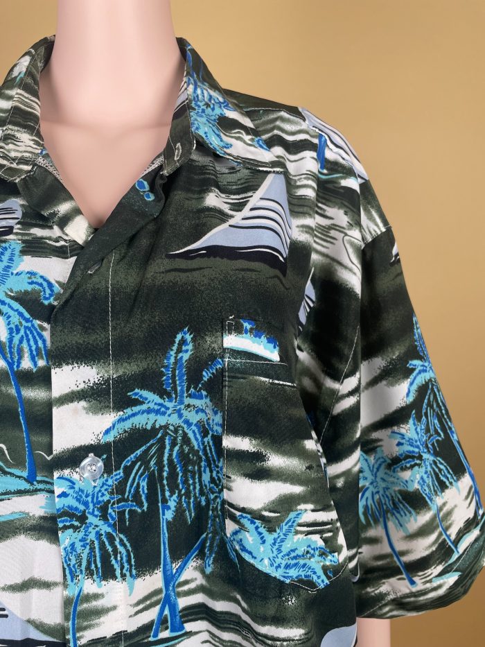 Men'S Tropical Printed Button-Up Shirt - Image 3