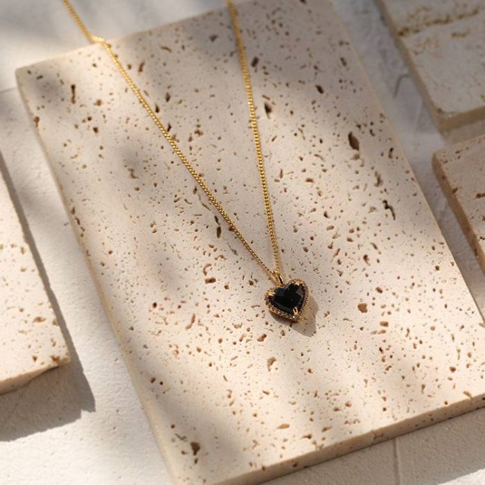 Elegant Heart Necklace - Image 6