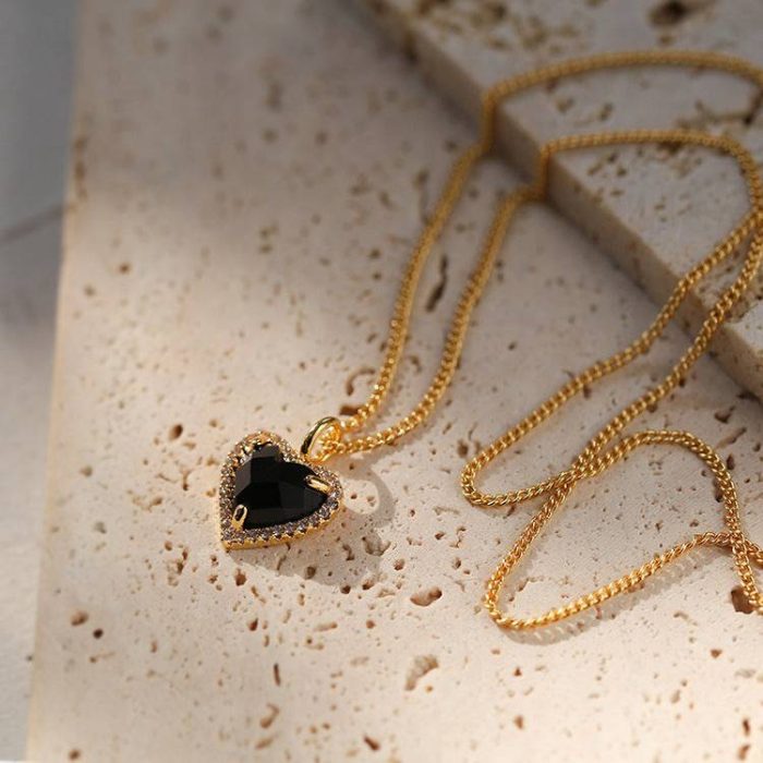 Elegant Heart Necklace - Image 4