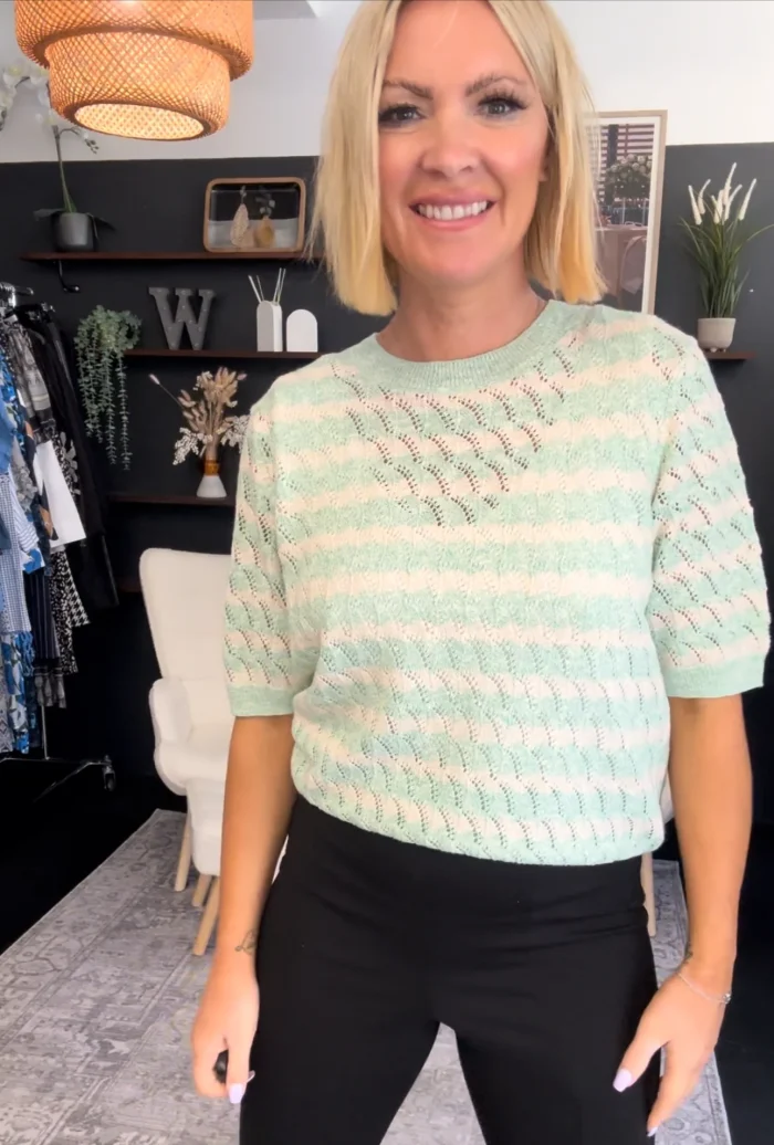 Elegant Mint Green Knit Top - Image 5