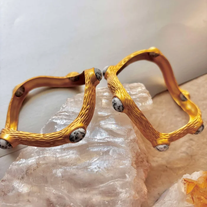 Elegant Branch-Inspired Bracelet - Image 1