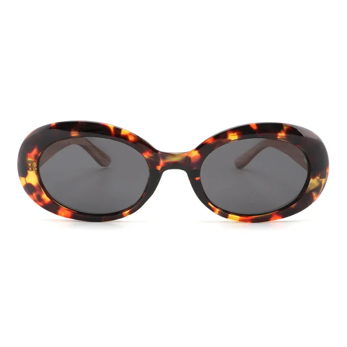 Stylish Oval Tortoiseshell Sunglasses With Wooden Temples - Image 4