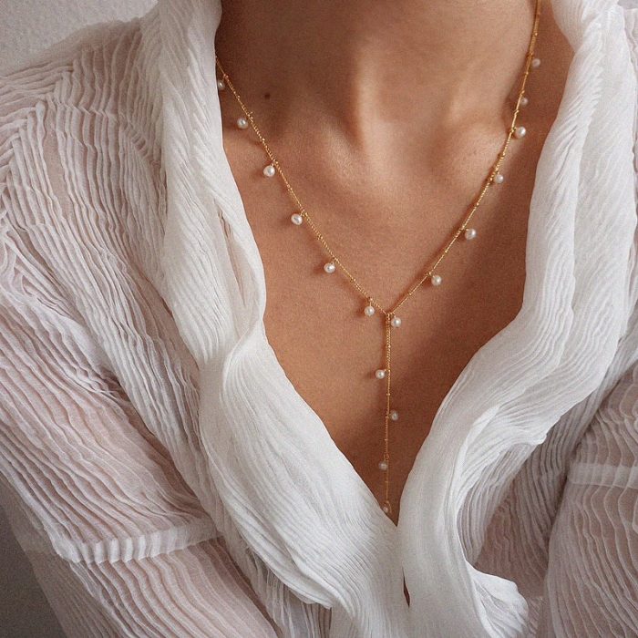 Elegant Pearl Drop Necklace - Image 2
