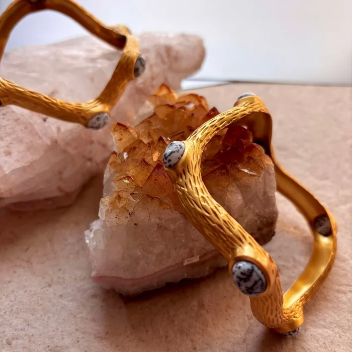 Elegant Branch-Inspired Bracelet - Image 3